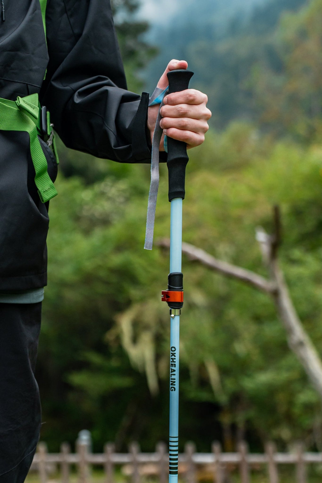 Ultralight Compact Carbon Folding Trekking Poles – MBlue - okhealingwild